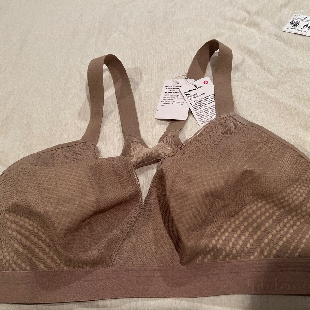 Lululemon awake to lace bra